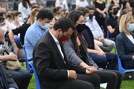 La storia d'amore tra matteo salvini e la sua nuova fiamma francesca verdini sarebbe giunta al capolinea. Funeral Merlo Francesca Verdini Vs Selvaggia Lucarelli World Today News