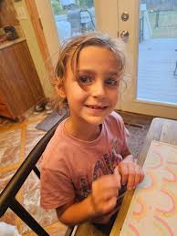 my girl got her first hair cut & i can't get over her 🥹