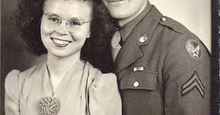 Aline Chambers's Instagram, Twitter & Facebook