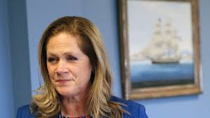 Portsmouth council praises City Manager Karen Conard's job performance