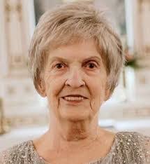 Vera Albrecht's Instagram, Twitter & Facebook