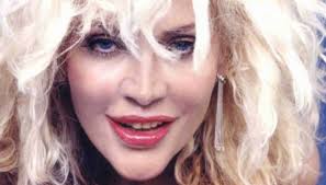 She entered the charts several times and won festivalbar in 1982 with donatella. Donatella Rettore Ricoverata In Ospedale Per Choc Anafilattico Dilei