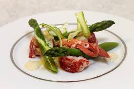 Homard En Salade Asperges Par Alain Ducasse Recette Plat Sans Viande Recettes De Cuisine Homard Recette