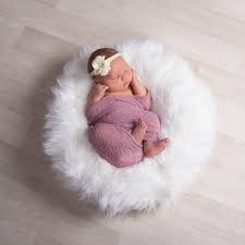 Oh Baby Don T Miss Out On Scheduling Photos Of Your Newborn Bring Special Props From Home Or Choose From A Variety Of Pr Baby Gallery Newborn Baby Newborn