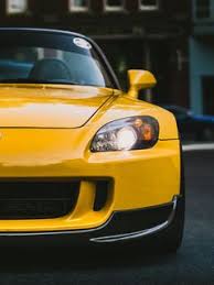 Le portail boursorama.com compte plus de 30 millions de visites mensuelles et plus de 290 millions de pages vues par mois, en moyenne. Download Wallpaper 240x320 Honda S2000 Yellow Front View Headlights Old Mobile Cell Phone Smartphone Hd Background