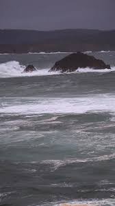 "E a mar pasou a Marola toda", ., #mar #coruña #oleiros #galicia #herminia  #ola #waves #bigwaves #landscapephotography #travelphotography #paisaje  #vertical #borrasca #temporal