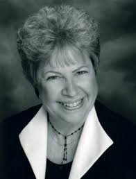 Helen Casteel's Instagram, Twitter & Facebook