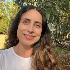 🌟Free Psychotherapy in Melbourne's Inner North in 2025🌟 Hey everyone! My  name's Melissa and I'm currently studying a Graduate Diploma of  Trauma-Informed ProcessWork Psychotherapy. I'm looking for 5 case study  clients who