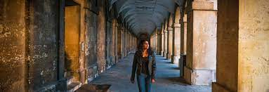It is the county town and only city of oxfordshire.in 2017, its population was estimated at 152,450. Introducing Our Courses University Of Oxford