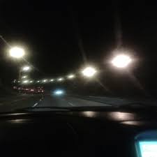 Aliran bergerak perlahan dan adakalanya sesak di lebuhraya utara dan selatan menuju ke ibu negara sejak dari 9 pagi tadi. Km 265 Lebuhraya Utara Selatan Road In Seremban