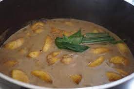 Jenis makanan ini sangat mudah ditemukan baik di pinggir jalan sampai di restoran. Pengat Pisang Nangka Bersagu Boleh Makan Berbuka Dan Moreh