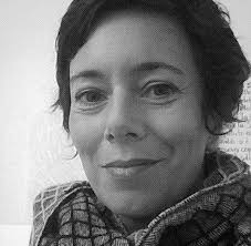 Sie porträtiert zeugen, richter und verteidiger in einem verfahren, in dem noch einmal pedantisch nachgerechnet wurde, wie viele menschen auf welche weise ermordet wurden. Eva Menasse The Short Story Project
