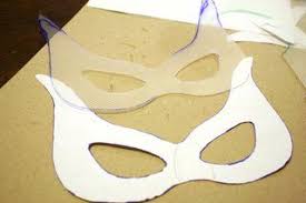 Learn how to make a diy mask with this easy tutorial that includes a face mask pattern printable. Pin By Debbie Ieppert On Halloween Ideas Catwoman Mask Catwoman Cosplay Diy Catwoman Costume