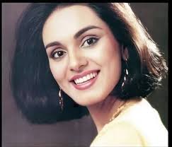 She was only 22 years old, standing at the open door of an airplane while  bullets tore through the cabin — and in that moment, she made a choice that  would save