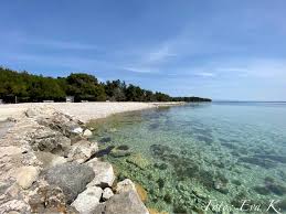 Punta de ura), an island on the croatian coast chorvatsko má mírné klima, takže je velmi příjemné navštívit kdykoli. Plaz Pedinka Villa Vir Island Ostrov Vir Chorvatsko Facebook
