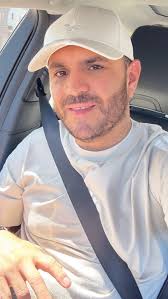 Saludos especiales para ti.