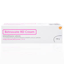 Betnovate Rd Kaşinti oenleyici, iyileştirici ve kan damarlarini buezuecue etkisi vardir. betnovate rd