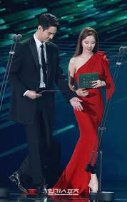 He will play the lead role lee junghwan who is a bureau chief at 'sl electronics' corporation. Snsd Indonesia On Twitter 200605 Seohyun Go Kyung Pyo Baeksang Arts Awards 2020 Red Carpet By Press 2 Baeksangartsawards2020 Seohyun ì„œí˜„ Girlsgeneration Https T Co Kbzcvrdpko