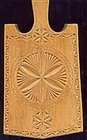 Chip Carving Expert Techniques And 50 All Time Favorite Projects Pin Ot Polzovatelya James Kimbriel Na Doske Fine Handmade Gift Items Razdelochnye Doski Rezba Po Derevu Derevo