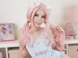 What makes internets fave e girl Belle delphine attractive ? :  rQOVESStudio