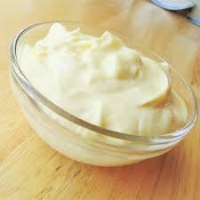 Le recours à la mayonnaise est un remède des plus anciens contre les poux. Anti Poux Preparer Soi Meme Spray Traitement Et Shampoing Esprit Cabane