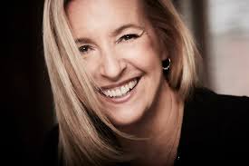 Toujours stressant ces séances de photographie mais grâce à mon ami Marc  Dussault photographe et Jacqueslee Pelletier maquilleur (les deux meilleurs  au monde :)), eh ben je suis restée zen et on