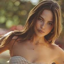 Mallory Pruitt's Instagram, Twitter & Facebook