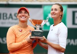 What about my badge?i changed a lot! Index Sport Babos Timea Mladenovic Cserben Hagyott Nincs Ezen Mit Szepiteni