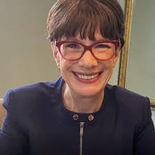 Amy Levine's Instagram, Twitter & Facebook