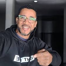 Robert Liebl's Instagram, Twitter & Facebook