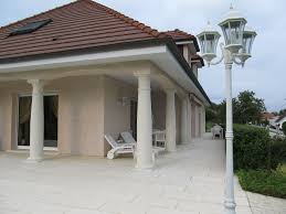 Colonne En Pierre Reconstituee Pour Terrasse Et Pergola Pergola Beton Prefabrique Pierre Reconstituee
