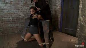 Skin Diamond in Hogtied - Videos - hcBDSM.com