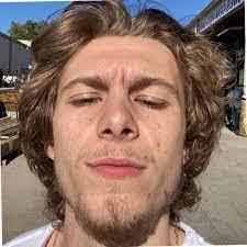 Benjamin Reeder's Instagram, Twitter & Facebook