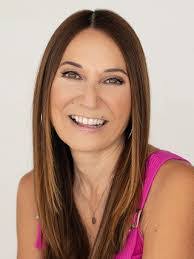 Lindsey Pleasant's Instagram, Twitter & Facebook