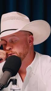 Rachel Holub's Instagram, Twitter & Facebook