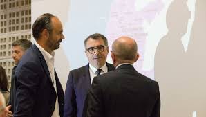 À l'époque, elle venait de perdre son fils, mort des suites d'une longue maladie. Affaire Sensible Au Havre Des Photos Intimes Du Maire Circulent Une Femme Convoquee Devant La Justice