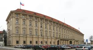 Přijďte se osobně podívat na jednání poslanců v hlavním sále nebo na schůzi některého z výborů sněmovny. Navstivte Vladni Budovy Portal Hlavniho Mesta Prahy