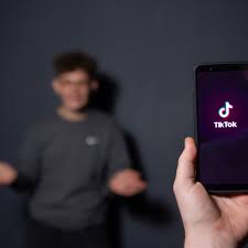 Alles wat ik heb bereikt heb ik zelf gedaan' interview/video met partner antoinnette scheulderman schreef michel van egmond de biografie van johan. Tiktok Just Locked Out A Ton Of Users And People Can T Take It