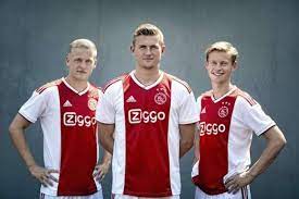 Tak berhenti sampai di situ, van de beek juga mencetak gol kemenangan ajax amsterdam di markas tottenham hotspur dalam leg pertama semifinal liga. Dari 3 Eks Rekan Ezra Walian Ajax Raup 195 Juta Euro Dalam 2 Musim Terakhir
