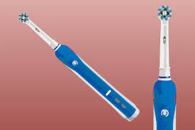 According to the toothbrush manufacturer guidelines and dentists, toothbrushes or electric toothbrush heads should be replaced every 12 to 16 weeks. When Should I Replace My Electric Toothbrush Head Your Dental Health Resource