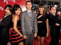 Many famous men have dated aubrey plaza, and this list will give you more details about these lucky dudes. Jason Schwartzman Ellen Wong Michael Cera Aubrey Plaza Kieran Culkin From Movie Premieres Red Carpets And Parties Michael Cera Movie Premiere Aubrey Plaza