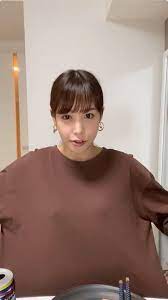 画像 鷲見玲奈アナがインスタライブで巨乳を腕に乗っける gifあり 女子アナお宝画像速報 5chまとめ 鷲見玲奈 鷲見 アナ