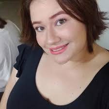 Evelyn Cabral's Instagram, Twitter & Facebook