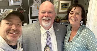 Jason Moen's Instagram, Twitter & Facebook