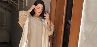 Over the years, she has made her mark in the industry with hard work, passion. Sarah Khan Doesn T Regret Anything In Personal Life