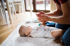 Le conjoint ou partenaire de vie a le droit de prendre 15 jours de congé dans les 4 mois suivant la naissance de l'enfant. La Duree Du Conge Paternite Double Au 1er Juillet 2021