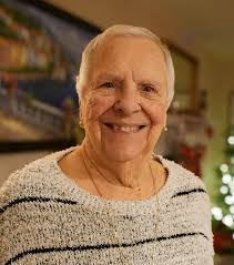 Donna Auer's Instagram, Twitter & Facebook