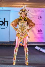 I like her, she's both pretty and smart. O Xrhsths Missosology Sto Twitter Miss Indonesia Bunga Jelitha Debuts Her National Costumes On Stage At Planet Hollywood Resort Casino On November 18 Photos Ho The Miss Universe Organization Missuniverse Missuniverse2017 Missosologybig5