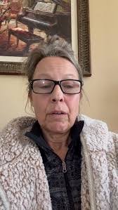 Mary Beaton's Instagram, Twitter & Facebook