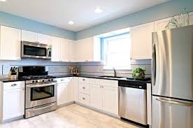 Pin By Shannon Diehl On Kitchen White Kitchen Appliances White Kitchen Remodeling White Kitchen Decor